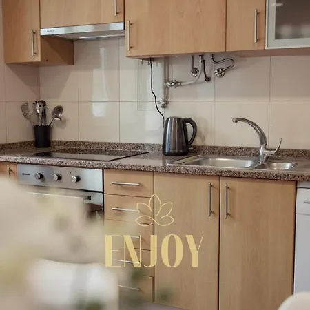 Enjoy Flat By Tonsdeverde * בראגה