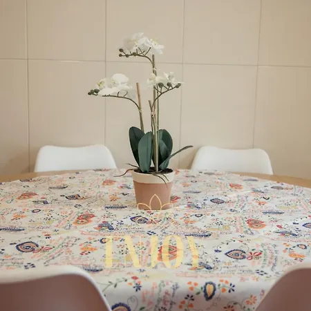 Enjoy Flat By Tonsdeverde * בראגה