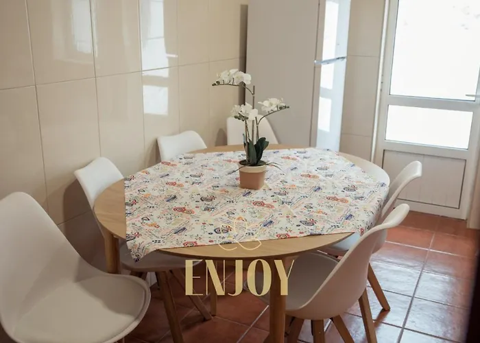 דירה Enjoy Flat By Tonsdeverde בראגה