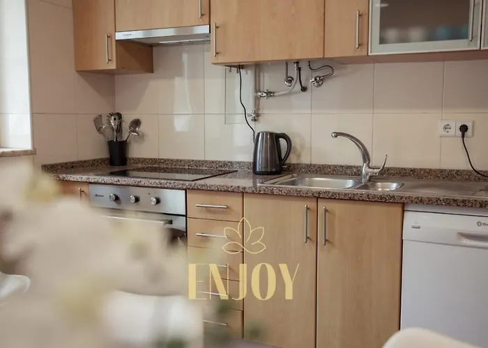 Enjoy Flat By Tonsdeverde * בראגה