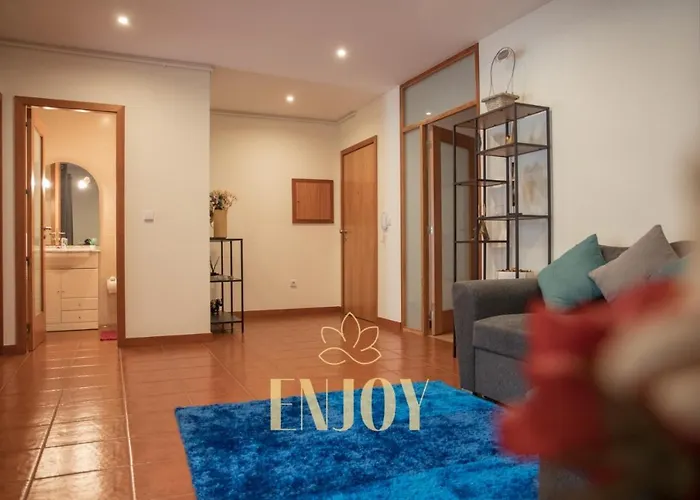 דירה Enjoy Flat By Tonsdeverde בראגה